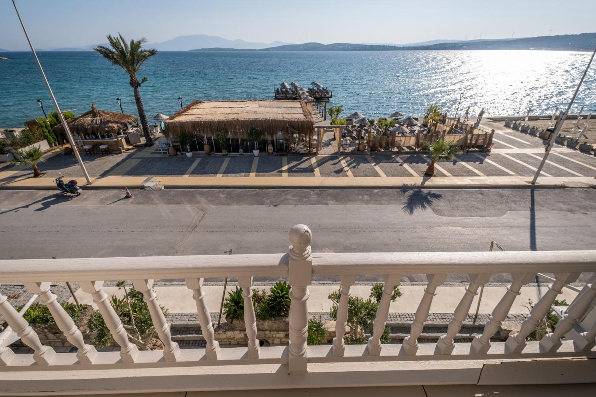 Nars Ilica Hotel Beach Adults Only 12Plus Cesme Exterior photo